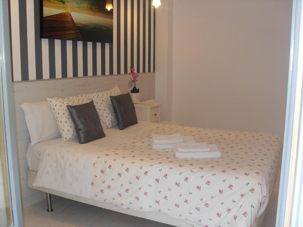 Hostal Mendoza Madrid Room photo