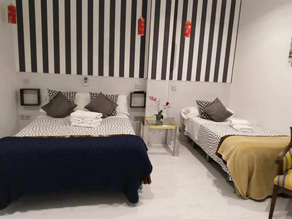 Hostal Mendoza Madrid Exterior photo