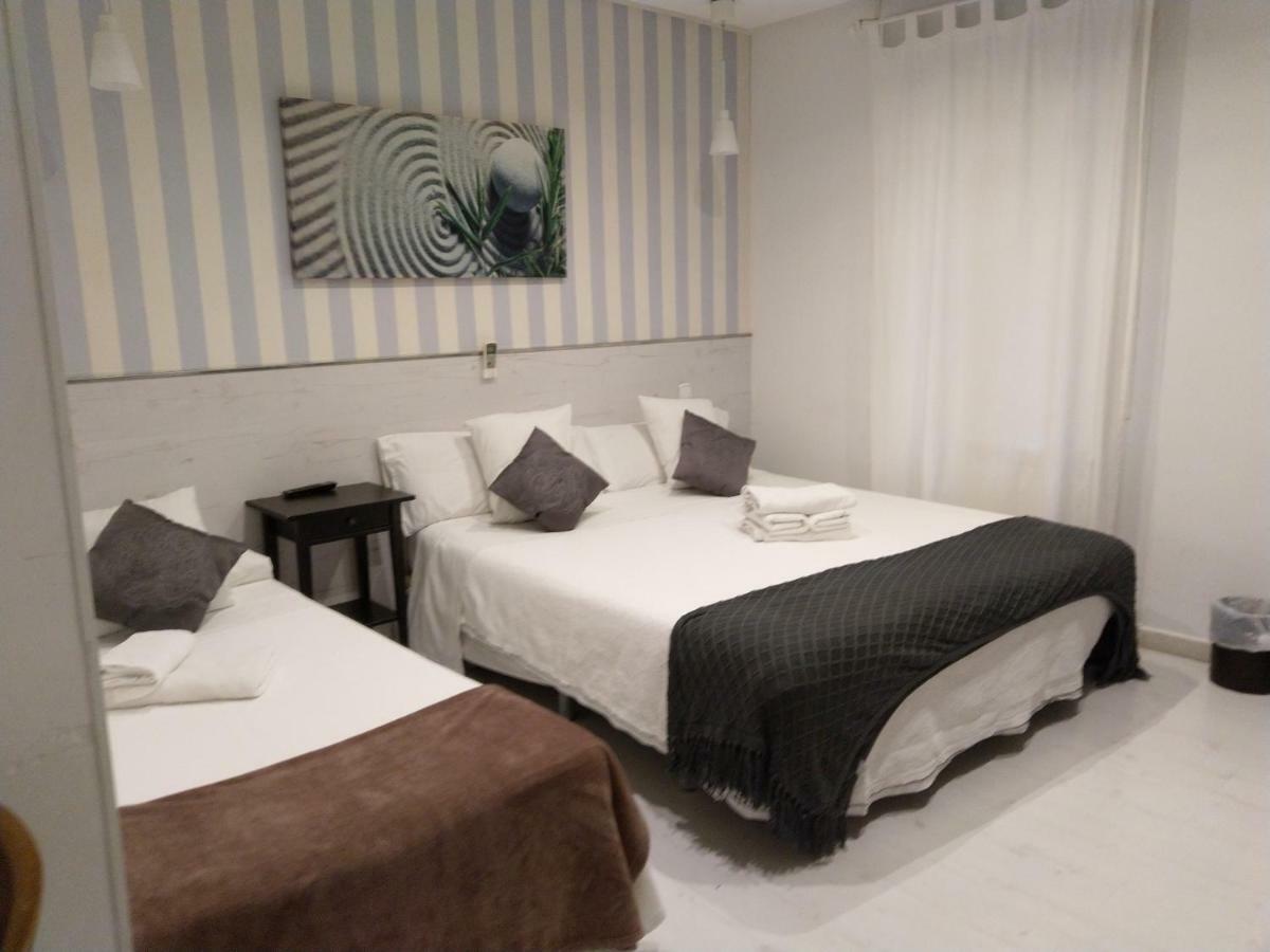 Hostal Mendoza Madrid Exterior photo
